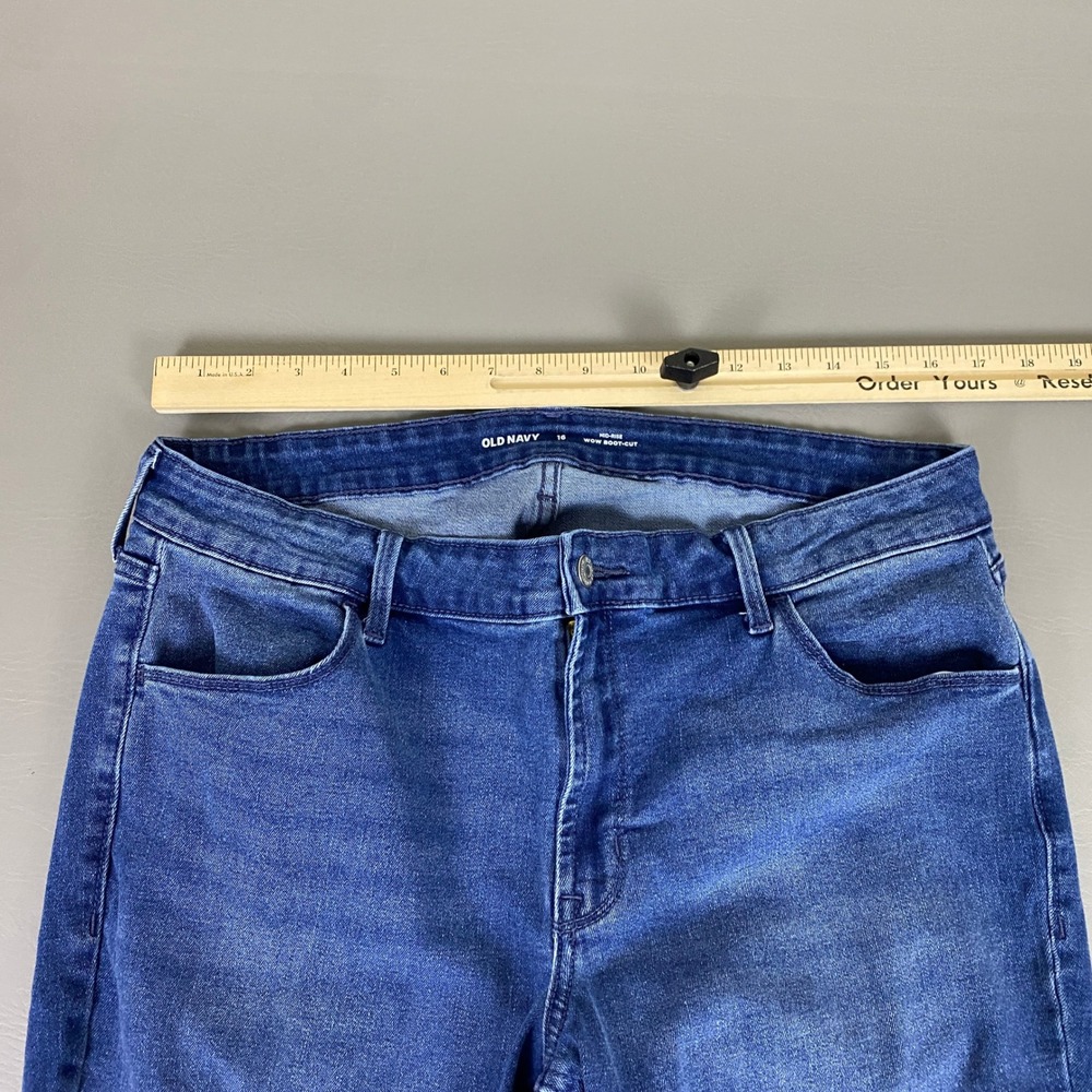 Old Navy Jeans Women's Size 16‎ Mid Rise Wow Bootcut Blue Medium Wash Denim - Picture 4 of 11
